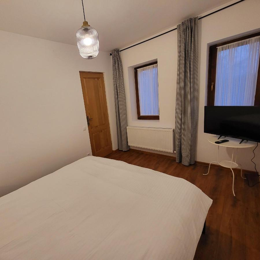 Old Town Apartament Διαμέρισμα Τιργκόβιστε Εξωτερικό φωτογραφία